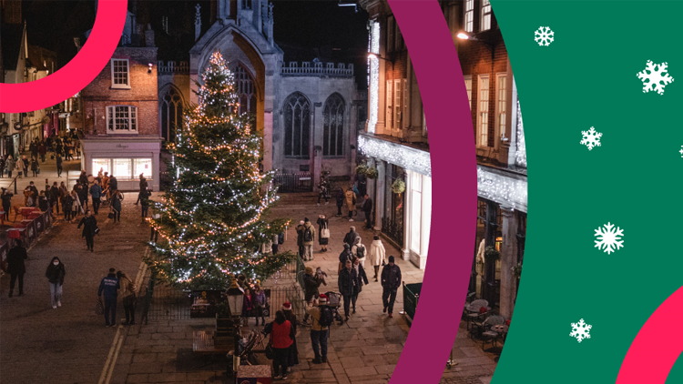 York Christmas Market with decorated Xmas tree